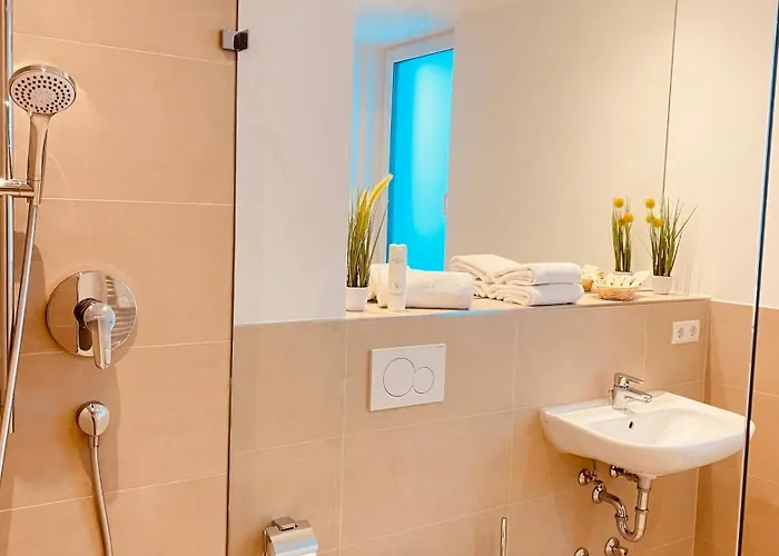 Grosse Linde Hotel *